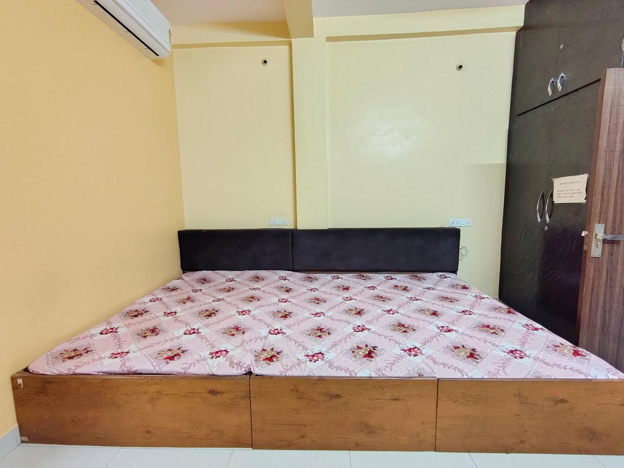 Anand Yatri Grah - Home Stay, Ujjain Ujaim Exterior foto
